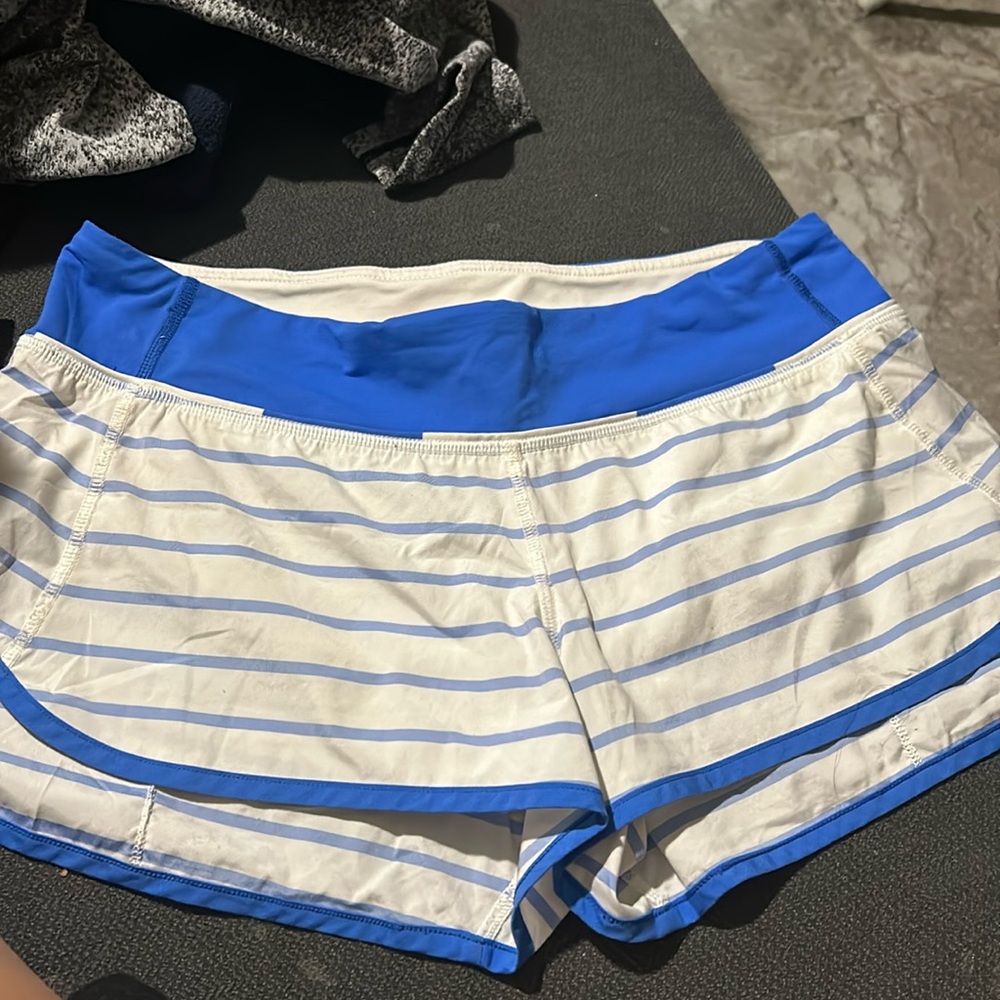 Lululemon shorts size 8